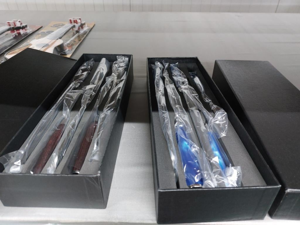 Lot couteaux japonais, Maison & Meubles, Cuisine | Couverts, Enlèvement, Neuf, Ensemble de couverts