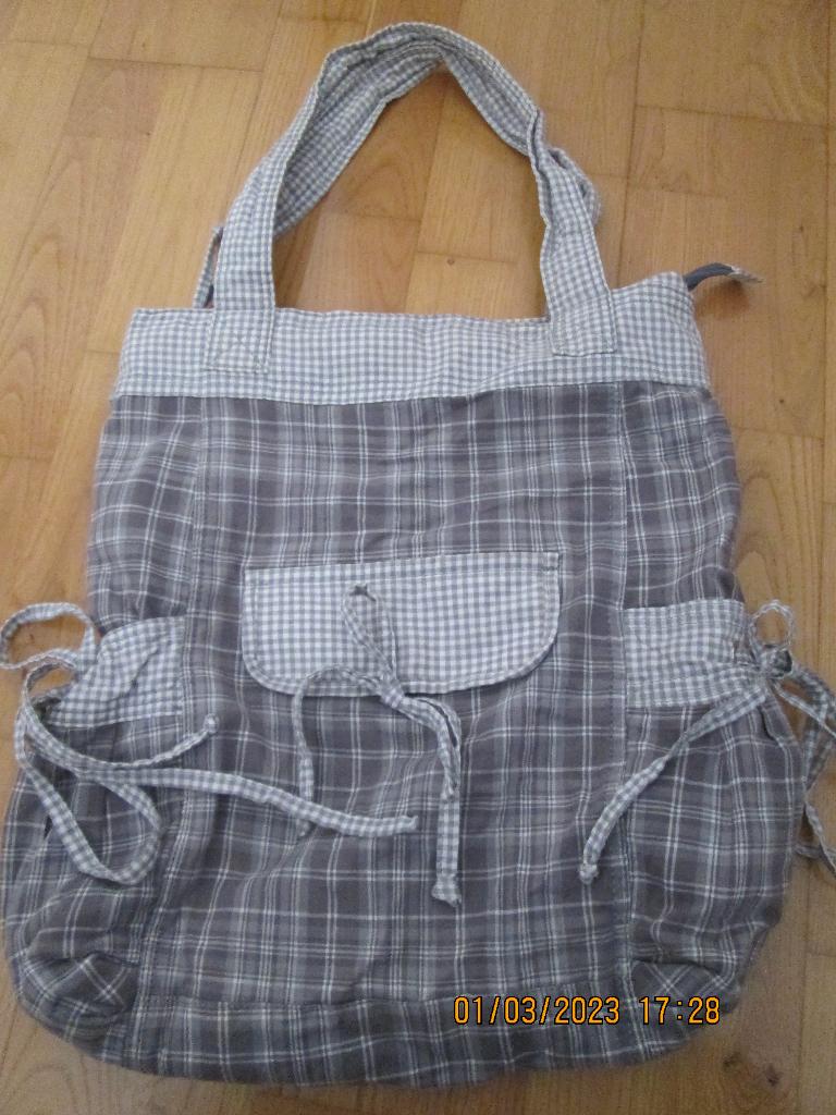 Sac gris à carreaux, Bijoux, Sacs & Beauté, Sacs | Sacs Femme, Utilisé, Shopper, Gris, Enlèvement