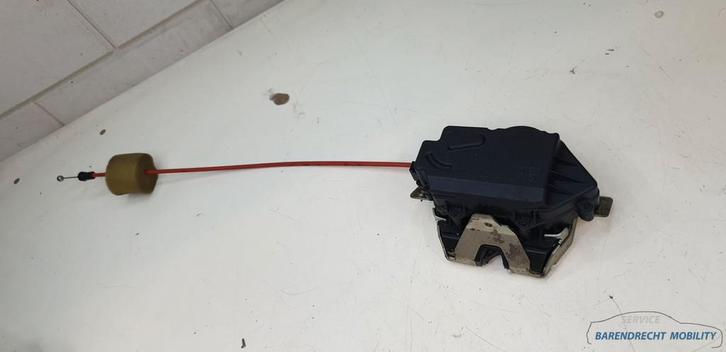 Serrure de hayon S211 Classe E station Mercedes A2117400235, Autos : Pièces & Accessoires, Carrosserie & Tôlerie, Mercedes-Benz