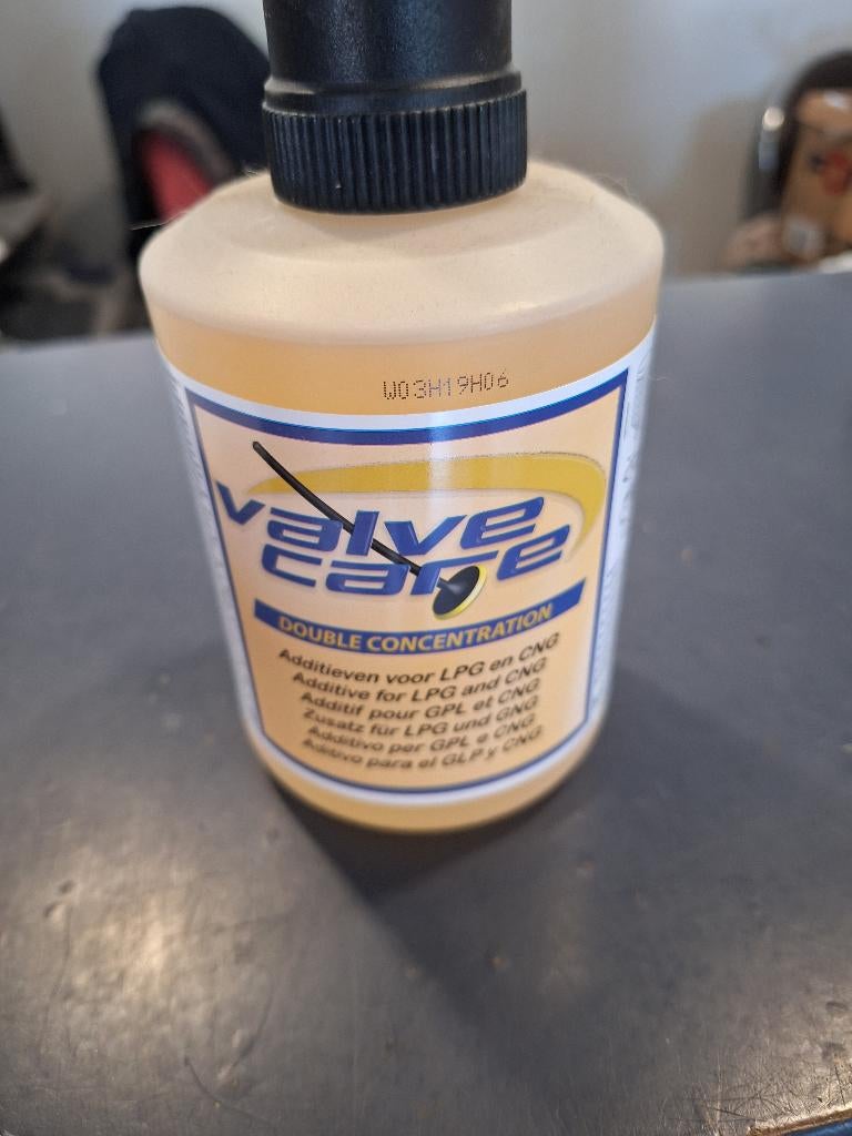 12 flesjes additief voor LPG/CNG te koop van Valve Care, Ophalen