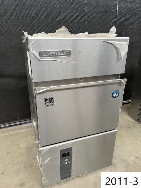 2011. IJsmachine / ijsklontjes maker / ijsblokjesmachine, Elektronische apparatuur, IJsmachines, Gebruikt, Ophalen