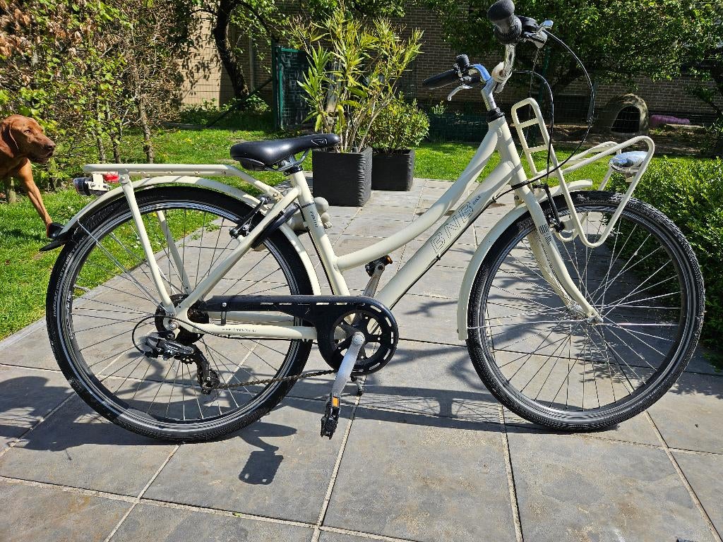 Meisjesfiets BNB bike crèmekleur 26 inch, Fietsen en Brommers, Gebruikt, Velgrem, Versnellingen, BNB Bike
