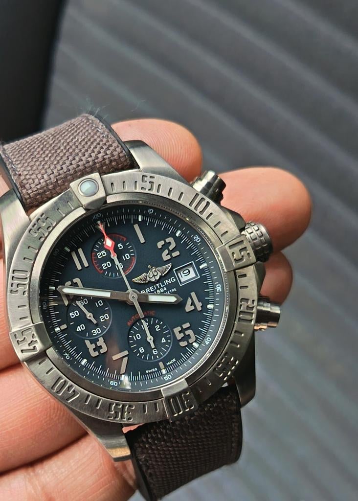 Breitling Avenger Bandit Titanium 45mm Automatic Full Set 18, Handtassen en Accessoires, Horloges | Heren, Ophalen of Verzenden