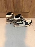 Nike jordan 1 high mocha, Ophalen of Verzenden, Zo goed als nieuw