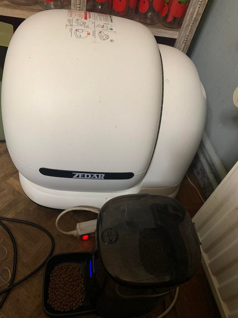 Automatisch kattenbak K1200 + automatische voederbak ZEDAR, Animaux & Accessoires, Bacs à litière, Enlèvement ou Envoi, Autonettoyant