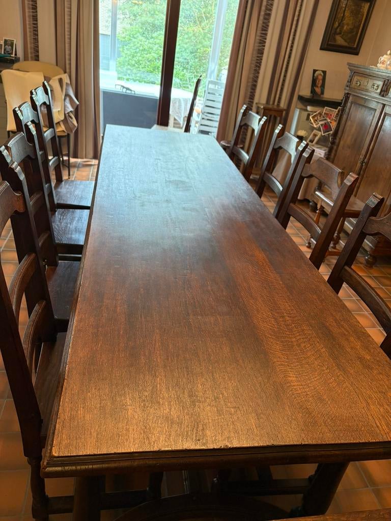 Massieve eiken tafel met 8 stoelen, Huis en Inrichting, Ophalen, Zo goed als nieuw