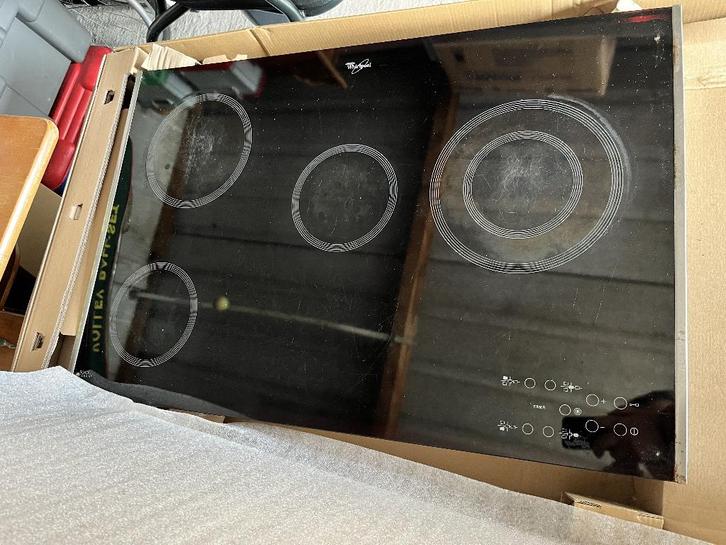 Cuisinière électrique Whirlpool (80x52), Electroménager, Tables de cuisson, Utilisé, Encastré, 4 zones de cuisson, Enlèvement