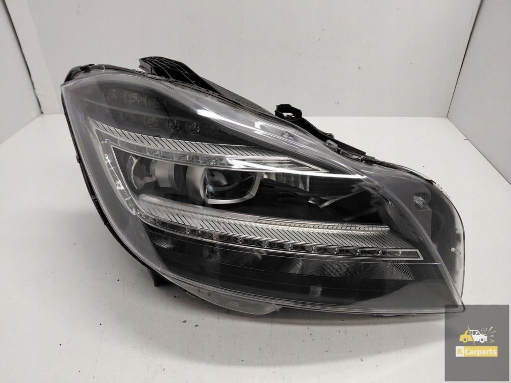 A2188200259, Mercedes CLS W218 Phare droit LED haute perform, Mercedes-Benz AG, Mercedes-Benz, Utilisé, Mercedesstrasse 120
70372  Stuttgart, DE
