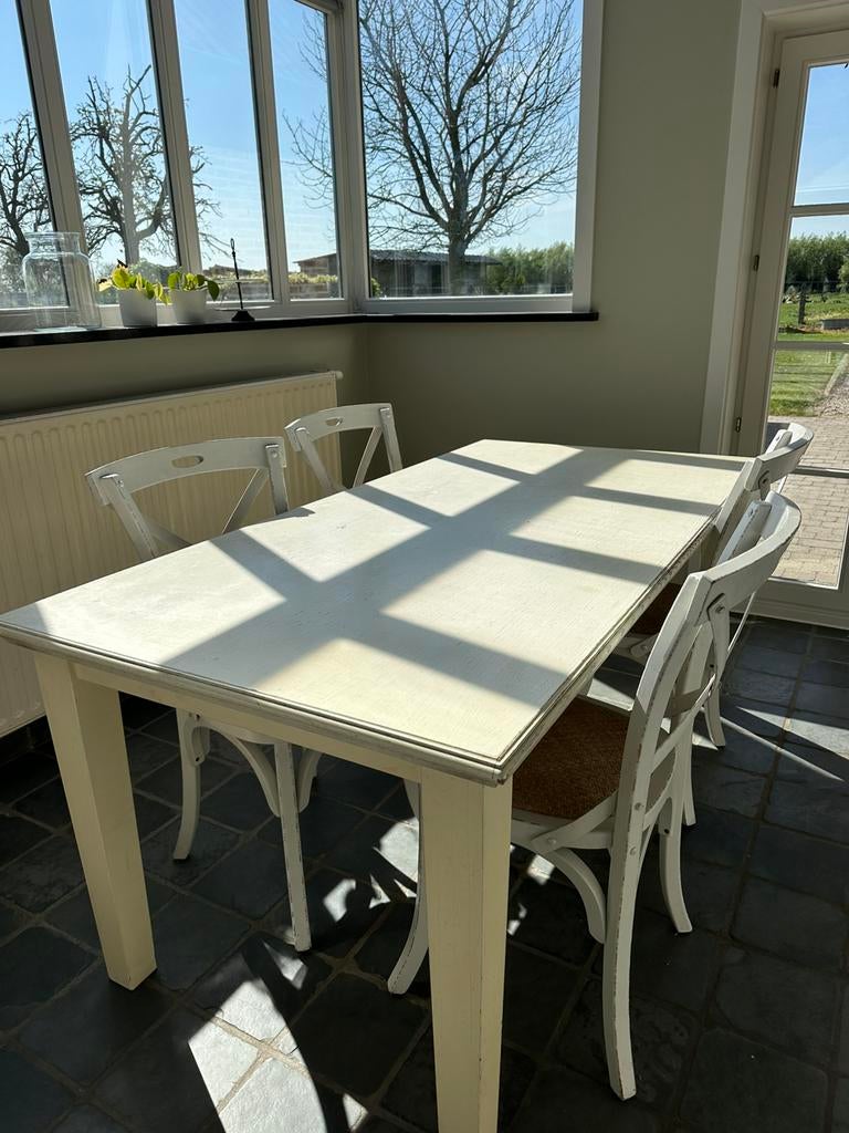 Witte houten tafel en 4 stoelen, Ophalen, Gebruikt, 50 tot 100 cm, 150 tot 200 cm