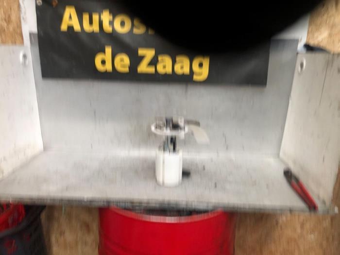 Benzinepomp van een Mitsubishi Mirage, Auto-onderdelen, Brandstofsystemen, Mitsubishi, Gebruikt, 3 maanden garantie, Ophalen of Verzenden