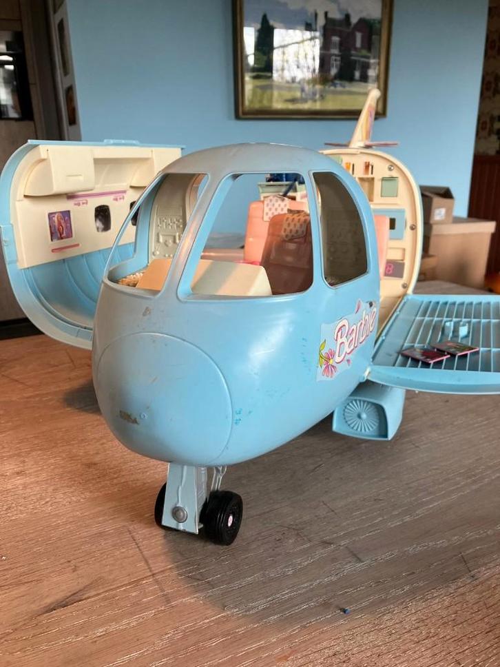 Groot vintage Barbie vliegtuig met microfoon, Kinderen en Baby's, Speelgoed | Poppen, Gebruikt, Barbie, Ophalen