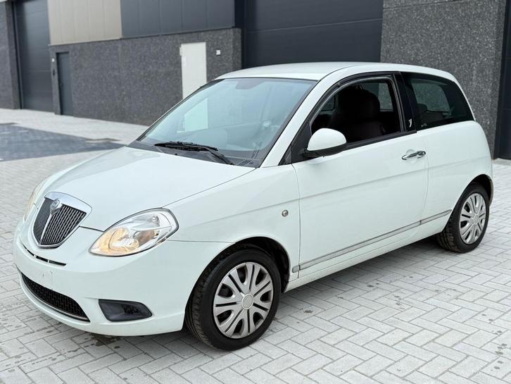 Lancia Ypsilon - 1.3 benzine - Euro 5 - Airco, Auto's, Lancia, Bedrijf, Ypsilon, Airbags, Airconditioning, Radio, Benzine, Euro 5
