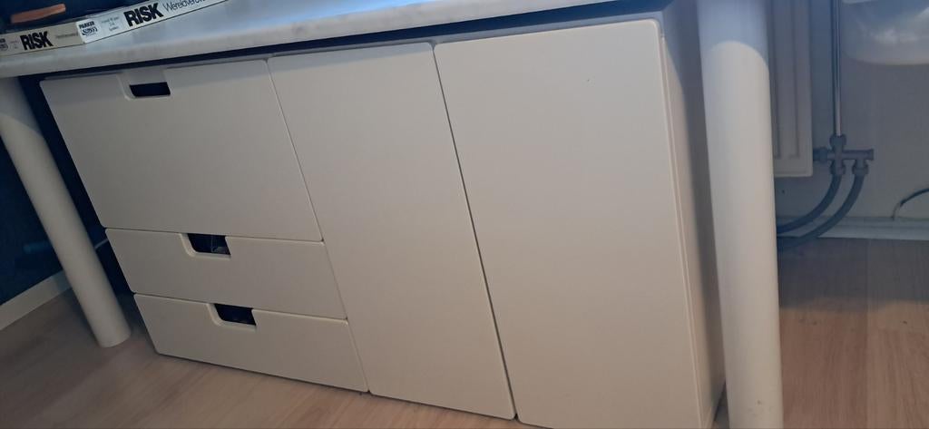 2 Kastjes, 1 met drie lades en 1 met twee deuren, 25 à 50 cm, Avec tablette(s), Enlèvement, Utilisé