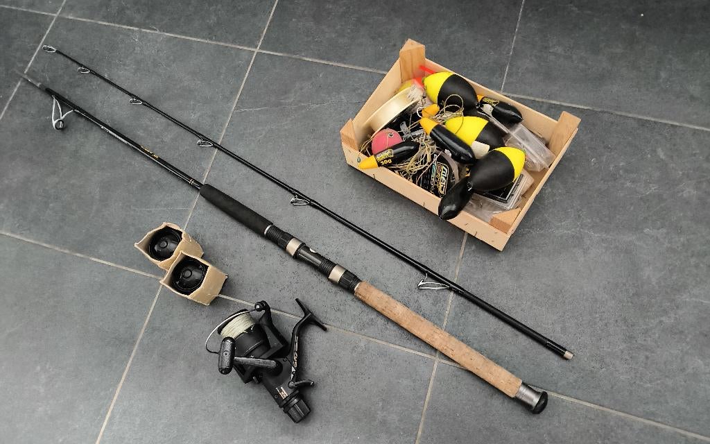 Black Cat.Shimano Aero meerval set., Watersport en Boten, Ophalen, Zo goed als nieuw, Complete set