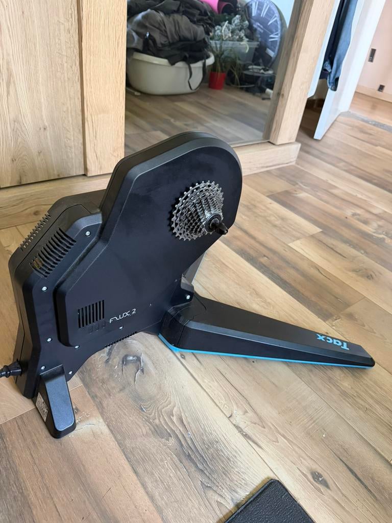 Tacx flux 2 smarttrainer + casset, Sport en Fitness, Wielrennen, Ophalen, Zo goed als nieuw