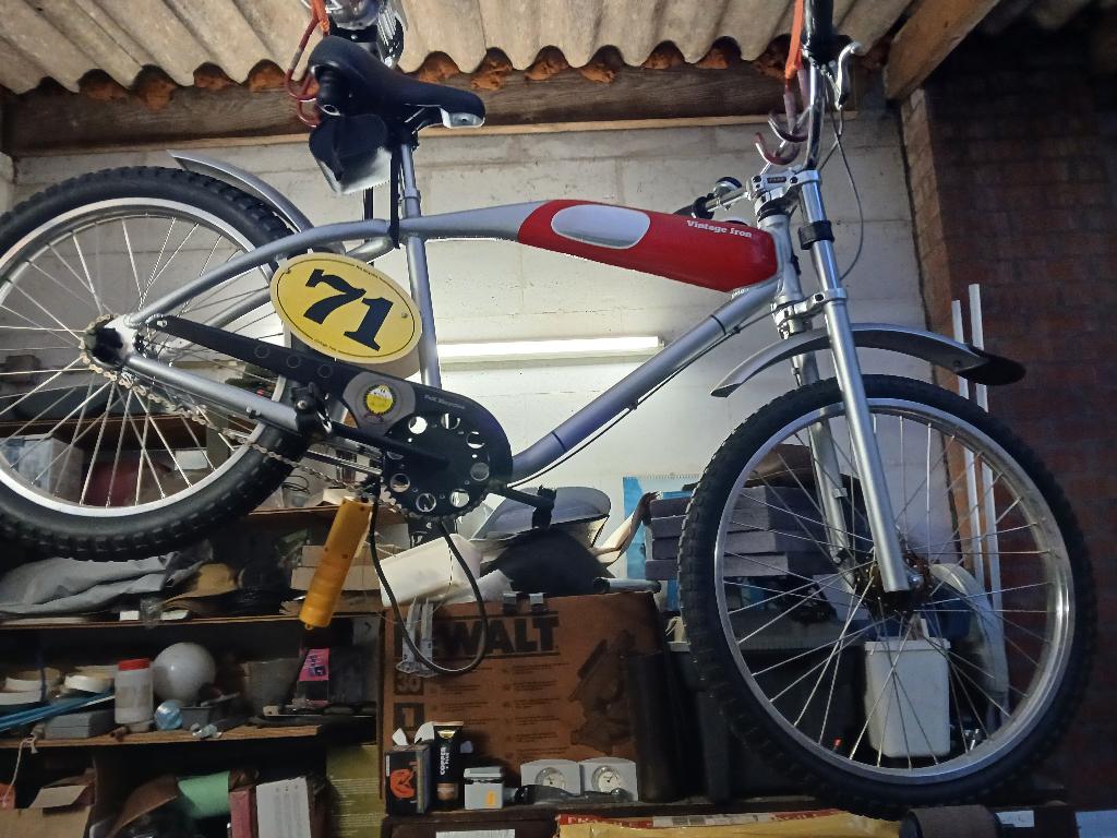 Croix en fer vintage en feutre, Enlèvement, Comme neuf, Felt Bikes