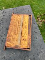 Materiaal voor bijen, Maart, Geslacht onbekend