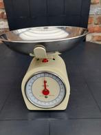 Keukenweegschaal, Ophalen