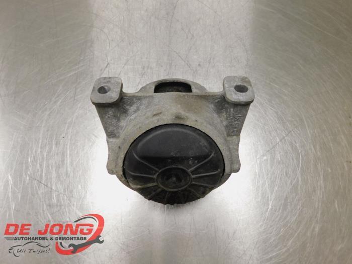 Support moteur d'un Audi A4, Autos : Pièces & Accessoires, Suspension & Châssis, Audi, Utilisé, 3 mois de garantie, Enlèvement ou Envoi