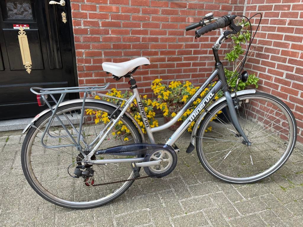 Damesfiets te koop, Fietsen en Brommers, Fietsen | Dames | Sportfietsen en Toerfietsen, Zo goed als nieuw, Ophalen, Overige merken