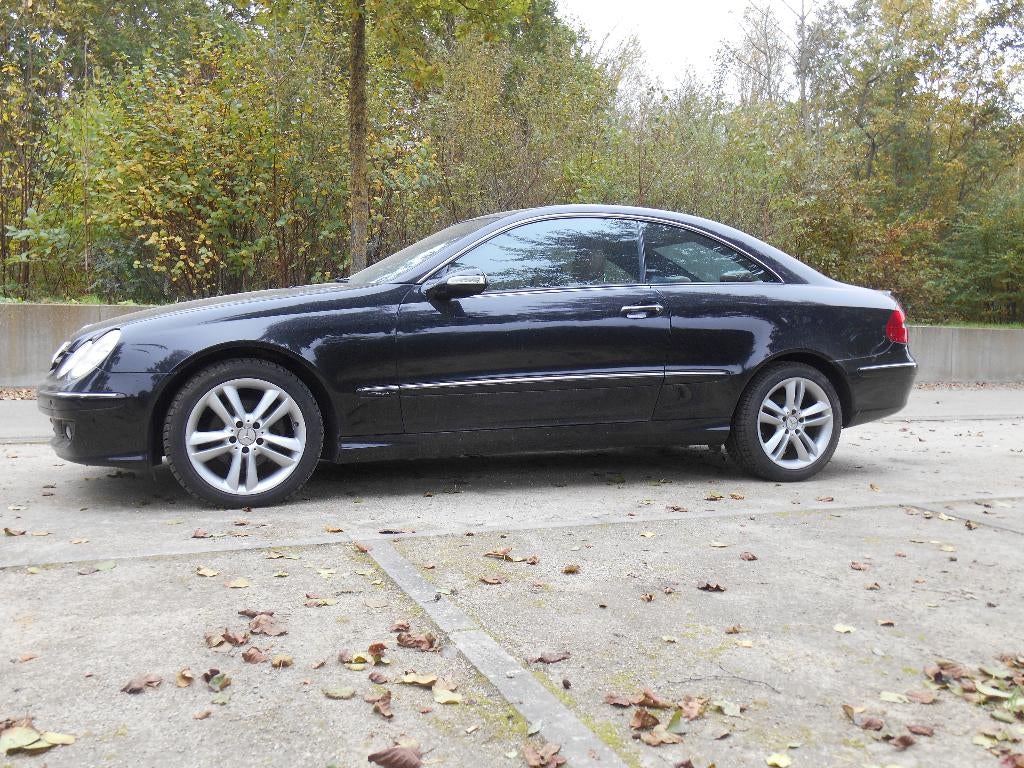 Mercedes CLK 220 CDI Avantgarde  Bouwjaar 06/2007, Auto's, Achterwielaandrijving, 4 cilinders, Blauw, Leder