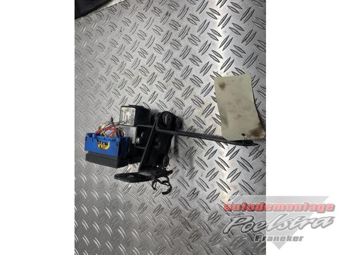 ABS Pomp van een Renault Twingo, Auto-onderdelen, Elektronica en Kabels, Renault, Gebruikt, 3 maanden garantie, Ophalen of Verzenden