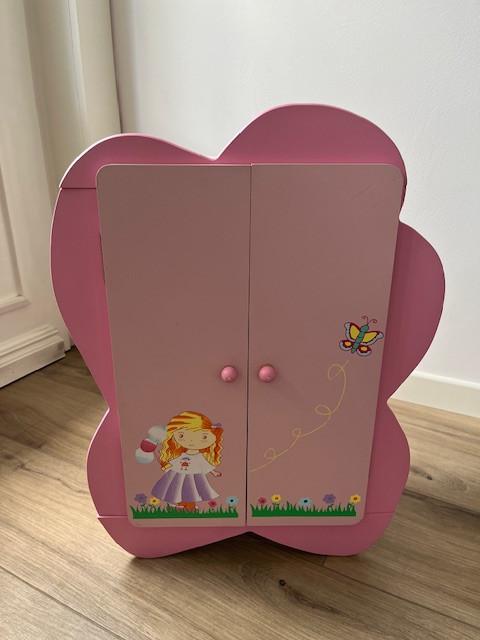 SET poppen benodigheden (kleerkast, bed, buggy, bad), Enfants & Bébés, Jouets | Poupées, Comme neuf, Baby Pop, Enlèvement