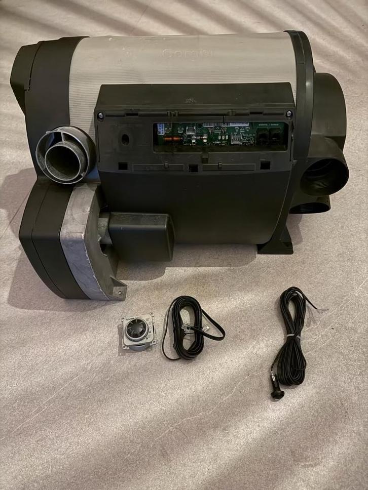 Truma combi 6 kachel / boiler Bouwjaar 2010, Caravanes & Camping, Camping-car Accessoires, Utilisé, Enlèvement ou Envoi