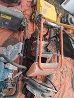 Machines, Enlèvement