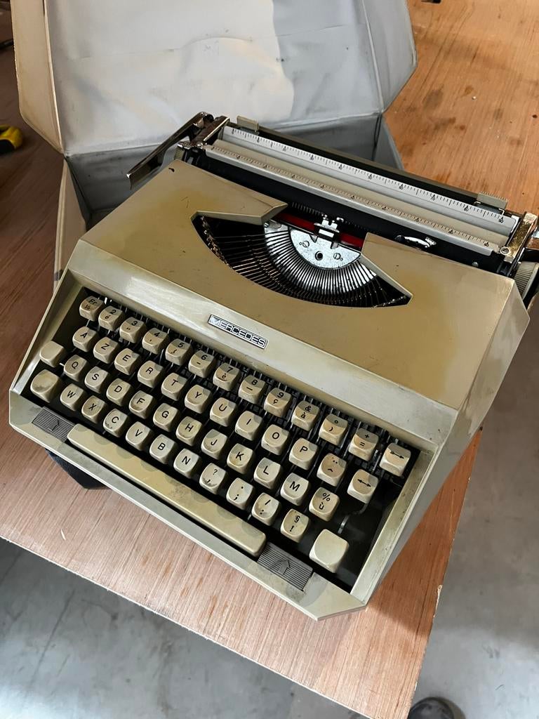 Mercedes typemachin, Diversen, Typemachines, Ophalen, Zo goed als nieuw