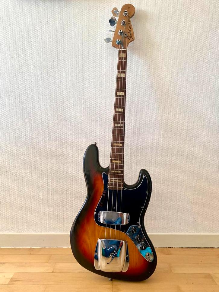 Fender Jazz bass 70’ ash-sunburst 4,8kg, Muziek en Instrumenten, Snaarinstrumenten | Gitaren | Bas, Zo goed als nieuw, Ophalen of Verzenden