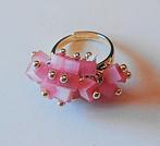AVON: Prachtige ring, verstelbaar, Handtassen en Accessoires, Ringen, Nieuw, Ophalen of Verzenden, Roze, Dame