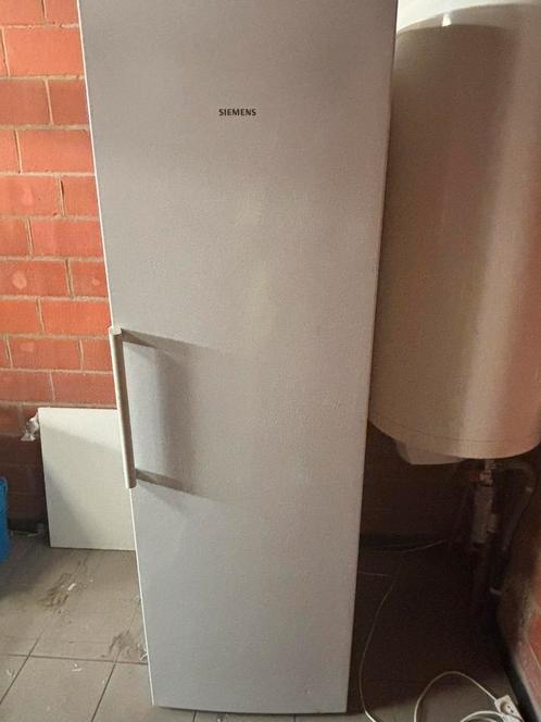 Siemens GS36VVW31 vriezer – 2 jaar oud, stevige capaciteit, Elektronische apparatuur, Koelkasten en IJskasten, Zo goed als nieuw