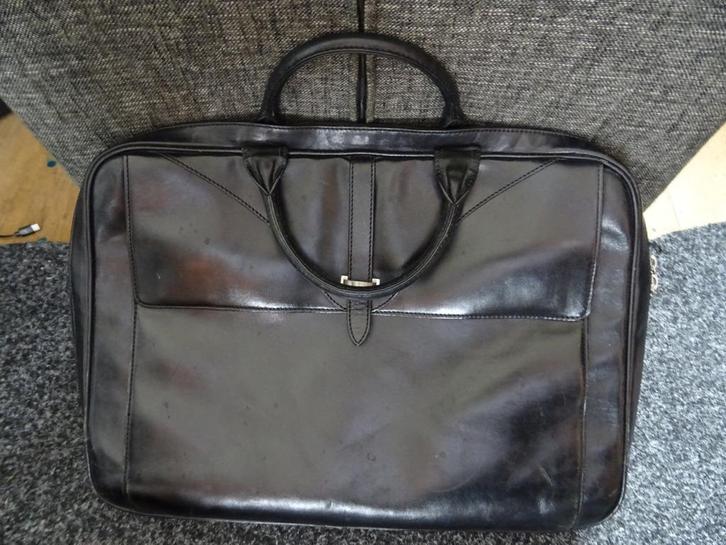 Claudio Ferrici tas schoudertas design tas Claudio Ferrici, Handtassen en Accessoires, Tassen | Schoudertassen, Gebruikt, Overige merken