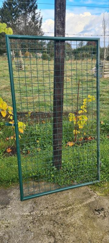 Portillon de jardin beschikbaar voor biedingen