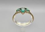 Gouden Vintage ring met edelsteen smaragd. 2024/287., Groen, Goud, Met edelsteen, Ophalen of Verzenden