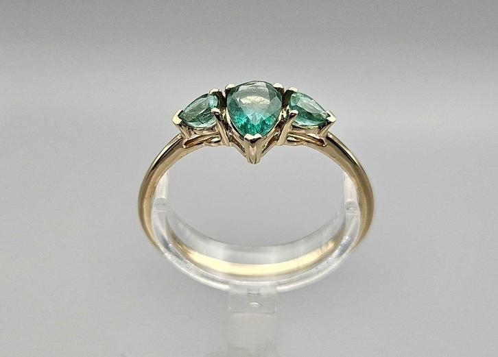Gouden Vintage ring met edelsteen smaragd. 2024/287., Handtassen en Accessoires, Ringen, Zo goed als nieuw, Dame of Heer, 19 tot 20