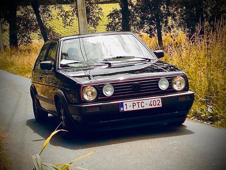 Volkswagen golf 2 te koop, Auto's, Volkswagen, Particulier, Golf, Benzine, Coupé, 3 deurs, Handgeschakeld, Zwart, Grijs, Leder en Stof