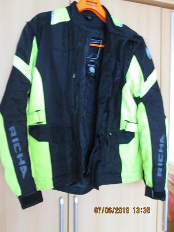 Vestes et pantalon moto. beschikbaar voor biedingen
