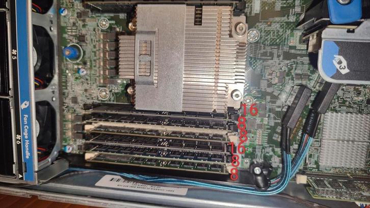 Server met 264GB ram, 10GbE en GbE switchen en HPE san, Computers en Software, Servers, Gebruikt, Ophalen