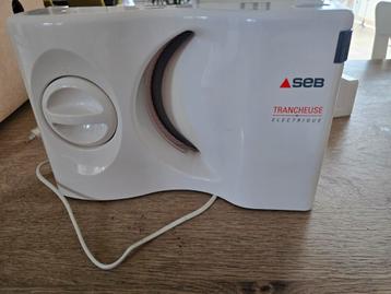 Broodsnijmachine  beschikbaar voor biedingen