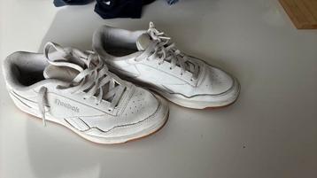 Reebok wit maat 39 beschikbaar voor biedingen