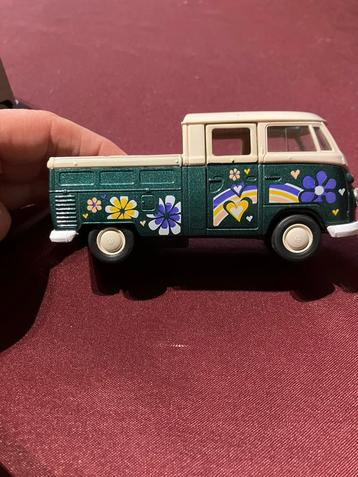 Miniatuur Volkswagen T1 flower power Welly beschikbaar voor biedingen