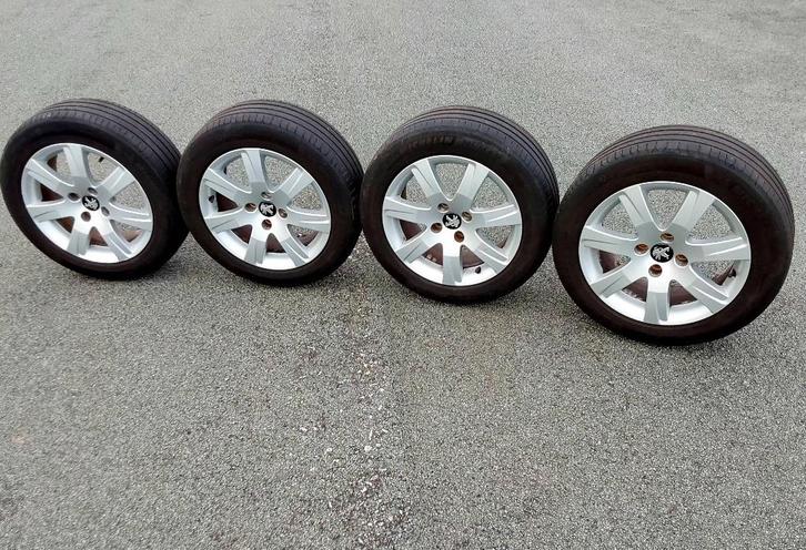 4 jantes originales Peugeot avec des Michelin 205/55-16, Auto-onderdelen, Banden en Velgen, Banden en Velgen, Zomerbanden, 16 inch