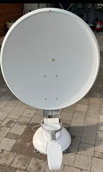 Automatische Schotelantenne beschikbaar voor biedingen