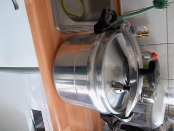 Casserole à presion, Enlèvement, Comme neuf