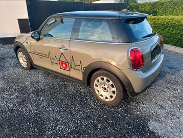 Mini Cooper *AUTOMAAT* beschikbaar voor biedingen