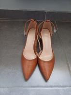 Bruine pumps, Pumps, Bruin, Nieuw, Ophalen of Verzenden