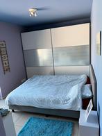 2 persoonsbed 160 cm met nachtkastje, Ophalen, Zo goed als nieuw