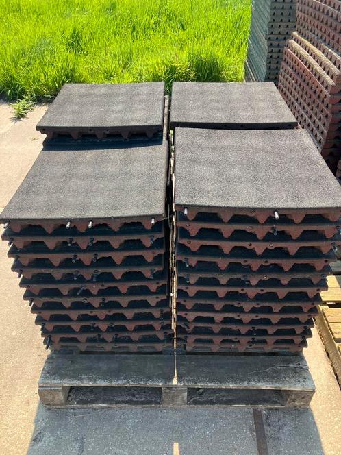 42 vochtdoorlatende rubberen matten 50x50x6,5cm, Dieren en Toebehoren, Stalling en Weidegang
